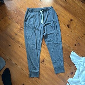 Vuori joggers